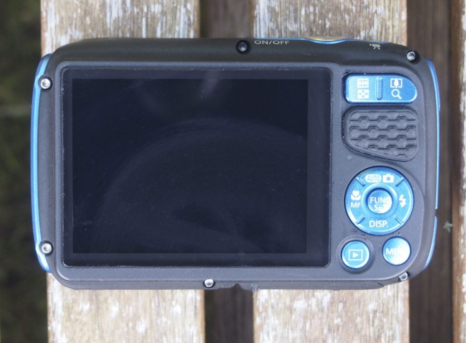 canon_d30_back_3000px